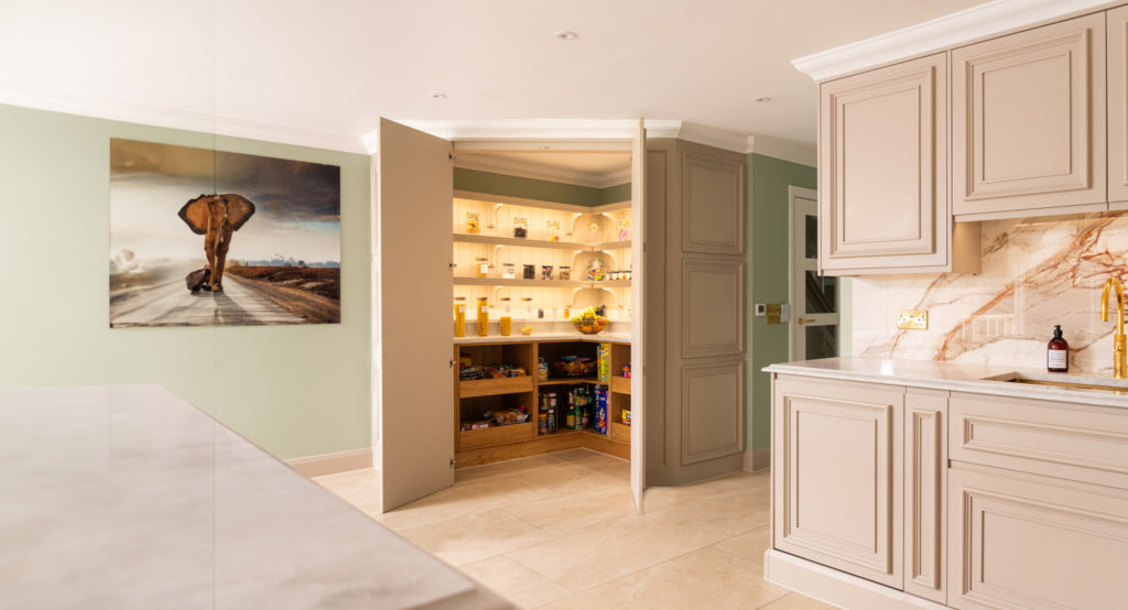 traditional mapesbury walk in pantry essex handmade kitchen company 1 7 edit2